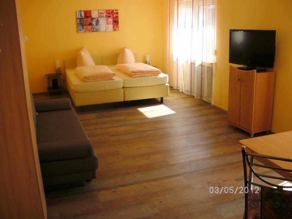 Hotel Am Hindenburgplatz 아펜베이에르 외부 사진
